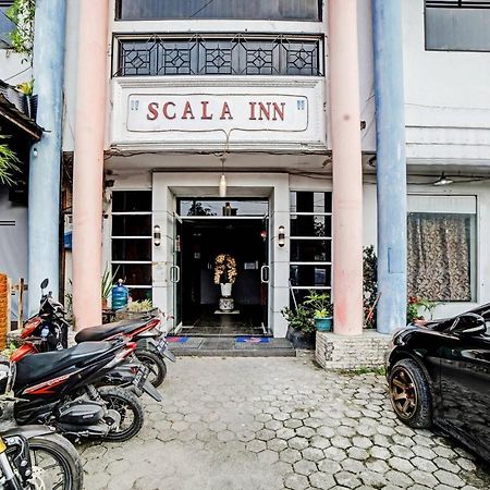 Oyo 90450 Sentra Inn Medan Buitenkant foto